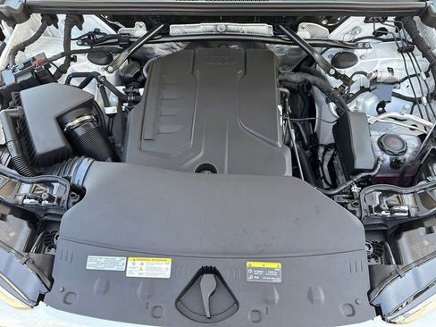 Certified 2025 Audi Q5 Premium Plus w/ Premium Plus image 9