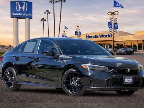 Used 2025 Honda Civic Sport image 2