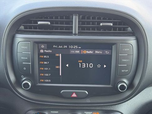Used 2024 Kia Soul LX w/ Option Group 015 FWD image 15