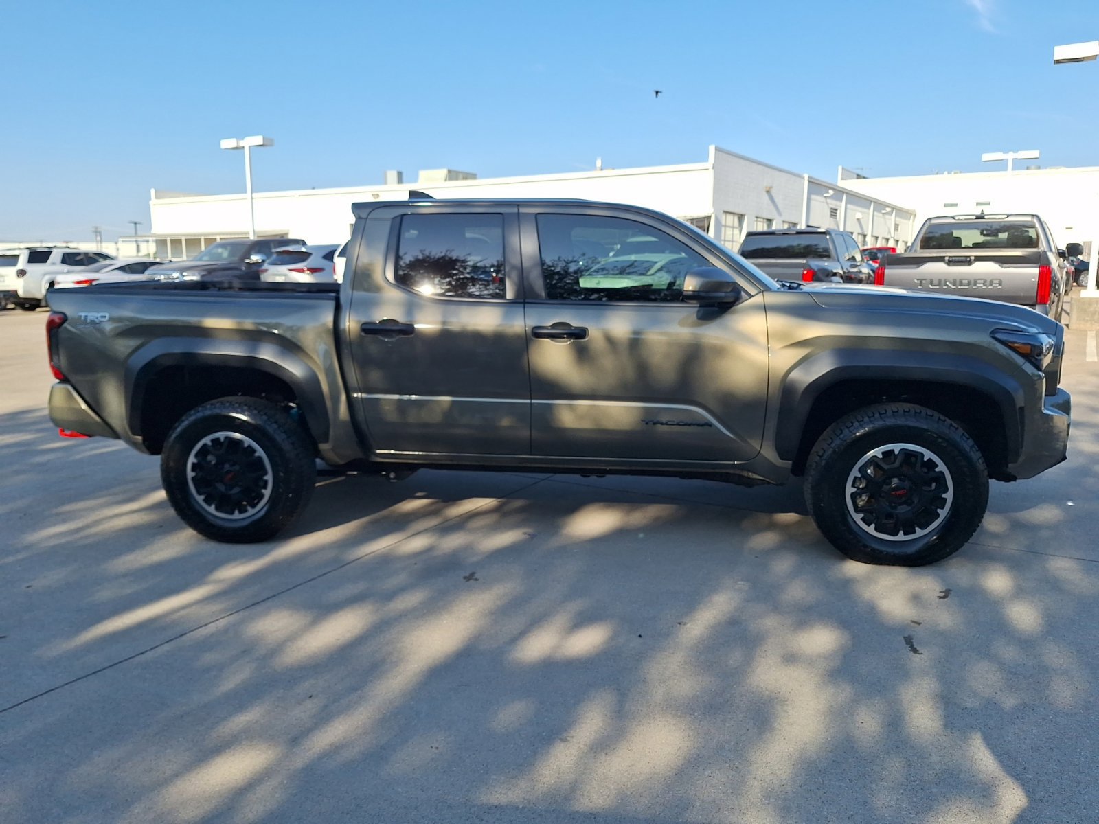 Used 2025 Toyota Tacoma TRD Off-Road AWD/4WD image 7