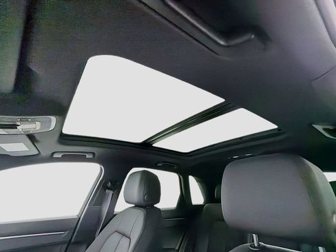 Used 2025 Audi Q3 2.0T Premium w/ Convenience Package image 22