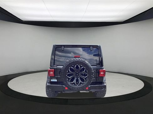 Used 2021 Jeep Wrangler Unlimited Sahara AWD/4WD image 7