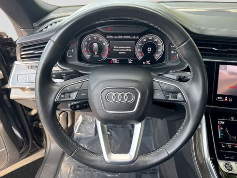 Used 2022 Audi Q8 Prestige w/ Prestige Package AWD/4WD image 29