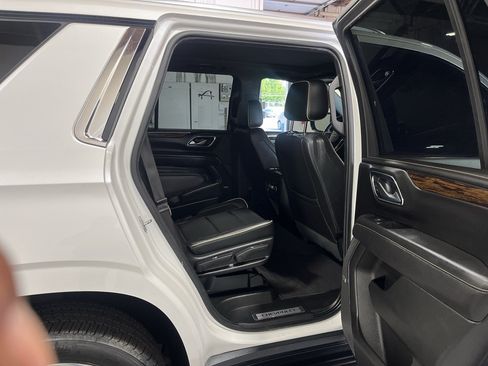 Certified 2022 Chevrolet Tahoe Premier AWD/4WD image 18