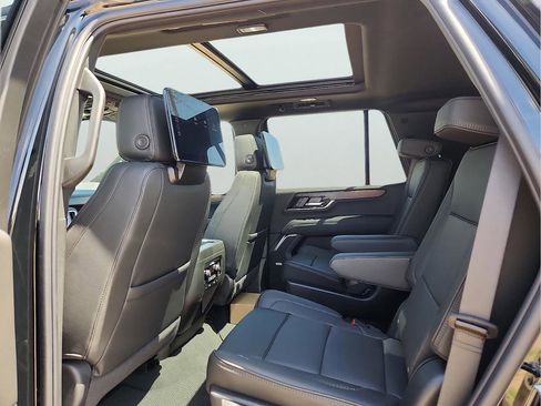 New 2026 GMC Yukon Denali w/ Denali Reserve Package AWD/4WD image 15