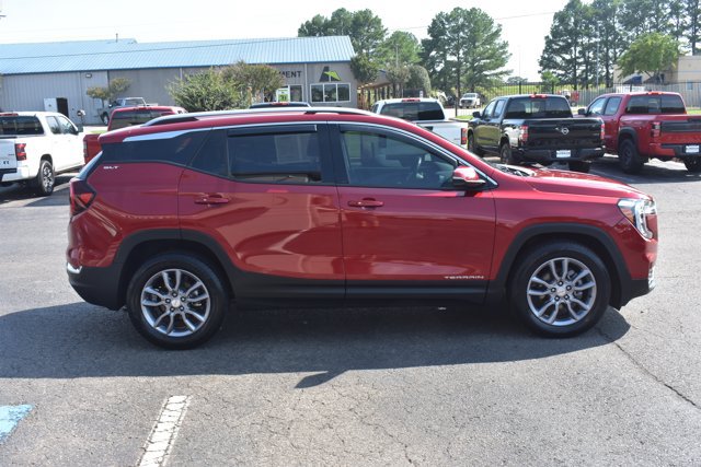Used 2023 GMC Terrain SLT FWD image 4