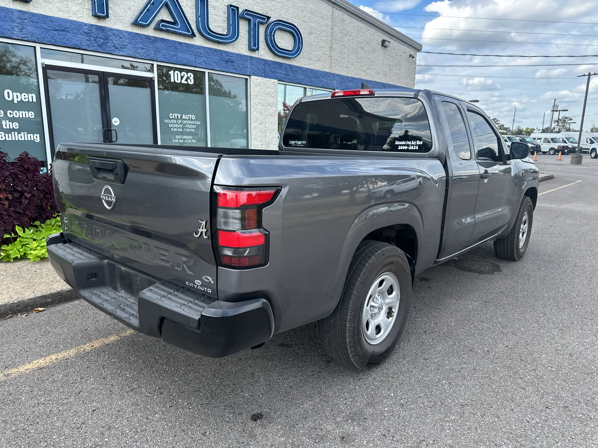 Used 2022 Nissan Frontier S RWD image 4