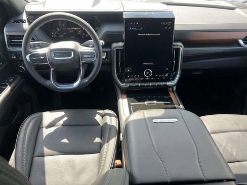 Certified 2025 GMC Yukon XL Denali AWD/4WD image 15