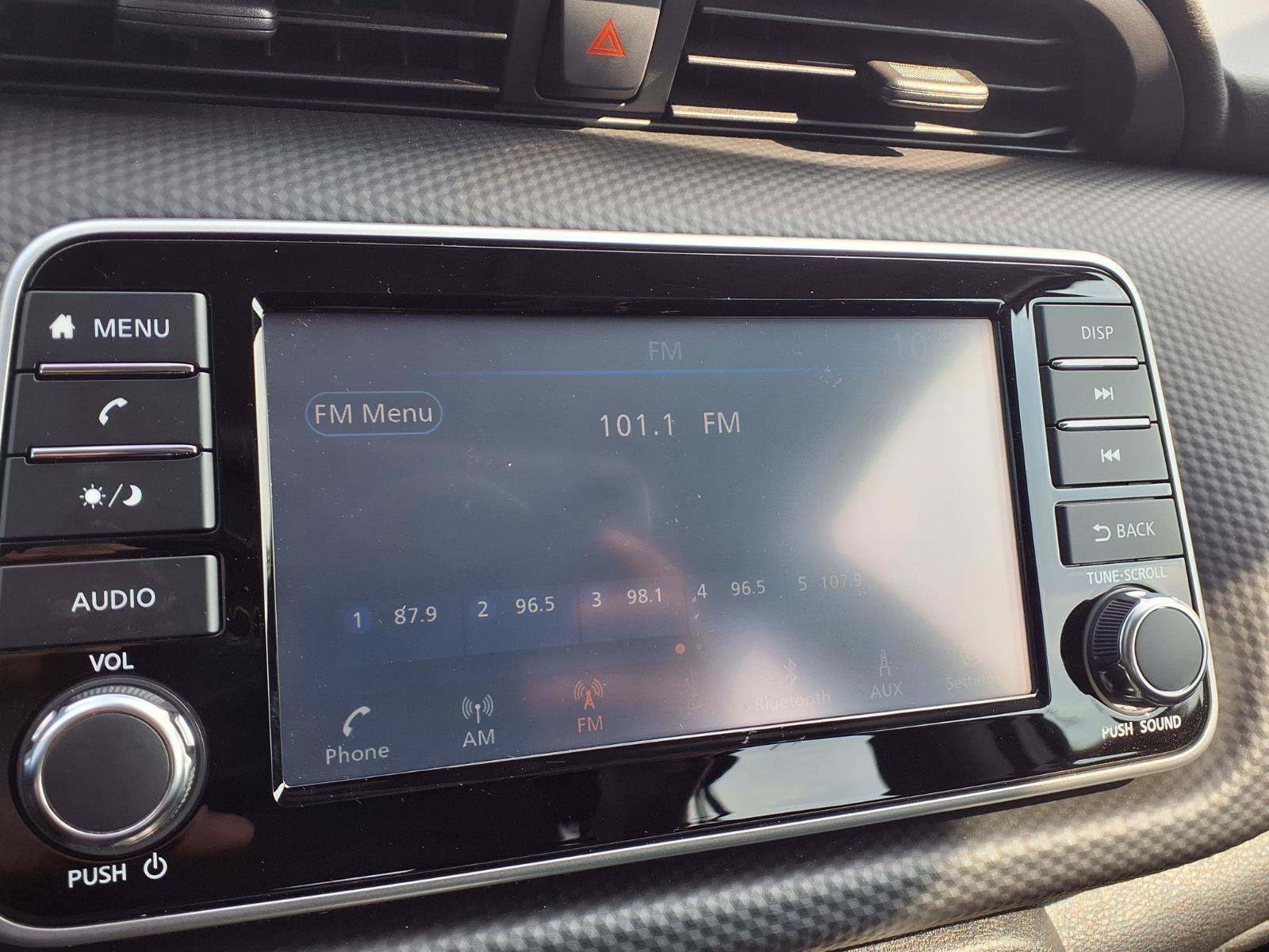 Used 2021 Nissan Kicks S FWD image 6