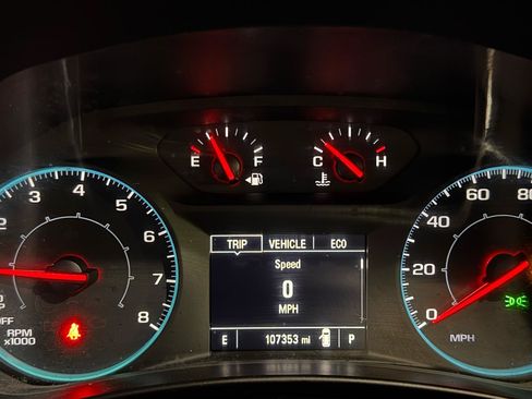 Used 2019 Chevrolet Equinox LS FWD image 10