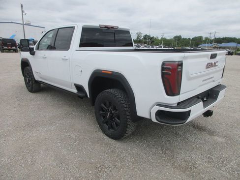 New 2026 GMC Sierra 3500 AT4 w/ AT4 Premium Plus Package AWD/4WD image 7