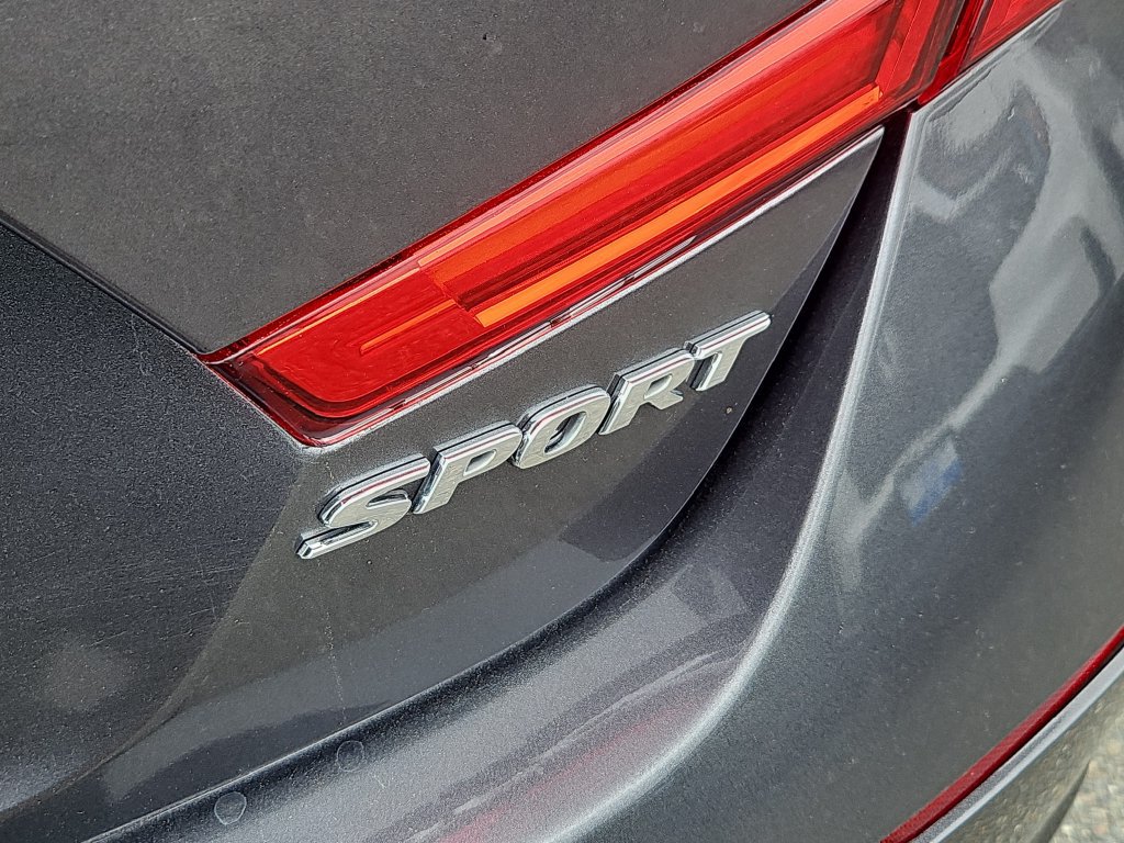 Used 2018 Honda Accord Sport image 10