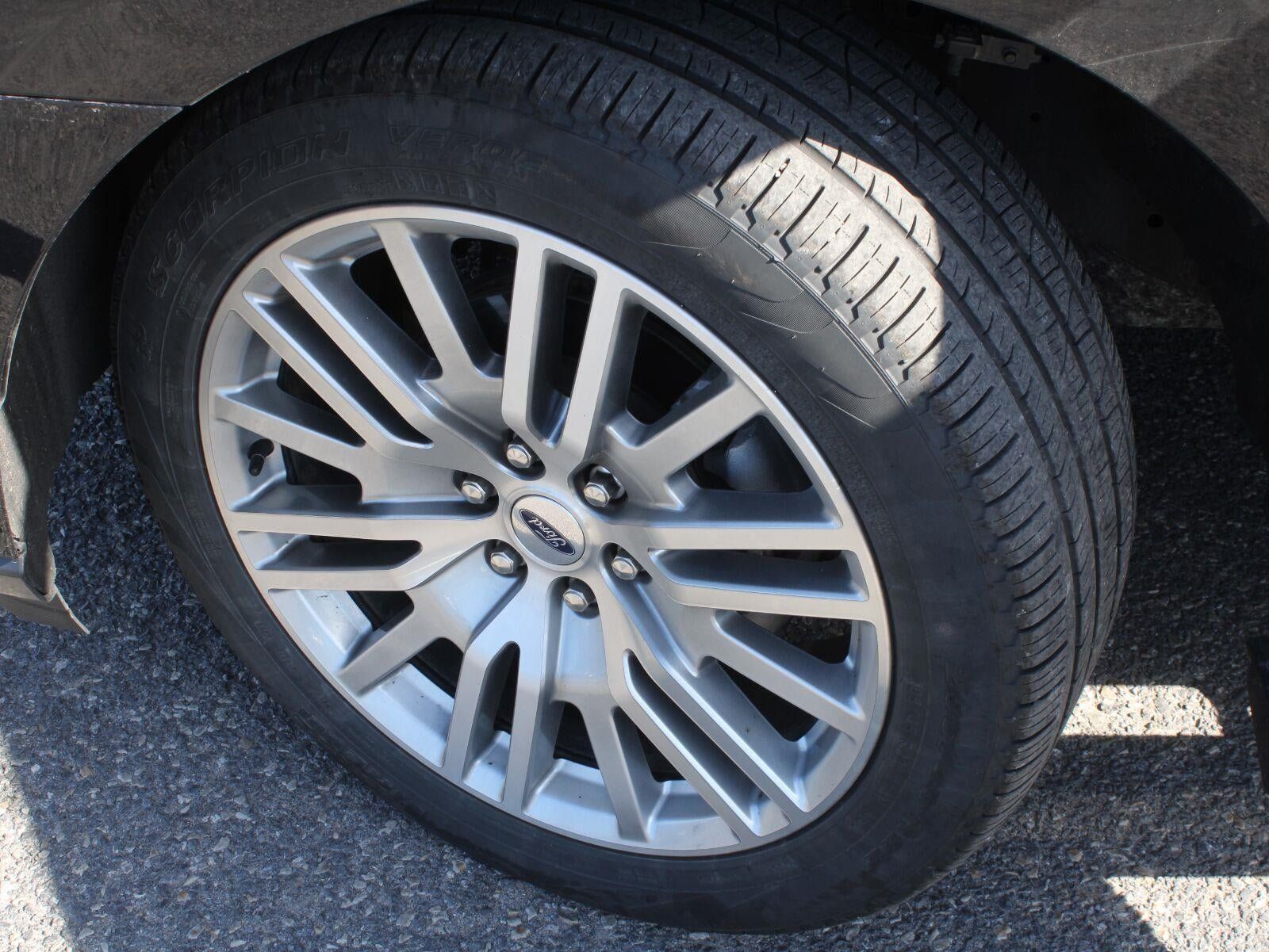 Used 2024 Ford Expedition Limited AWD/4WD image 22