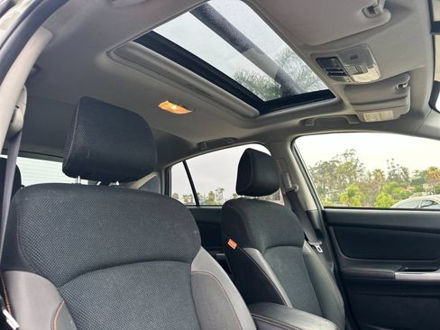 Used 2017 Subaru Crosstrek 2.0i Premium w/ Moonroof Package AWD/4WD image 14