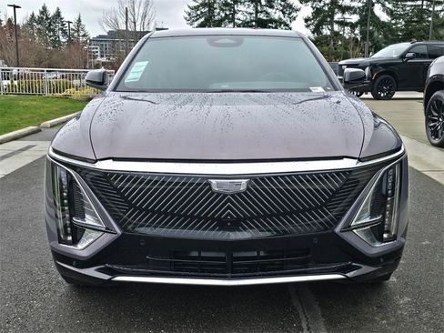 New 2026 Cadillac Lyriq Premium Luxury image 8