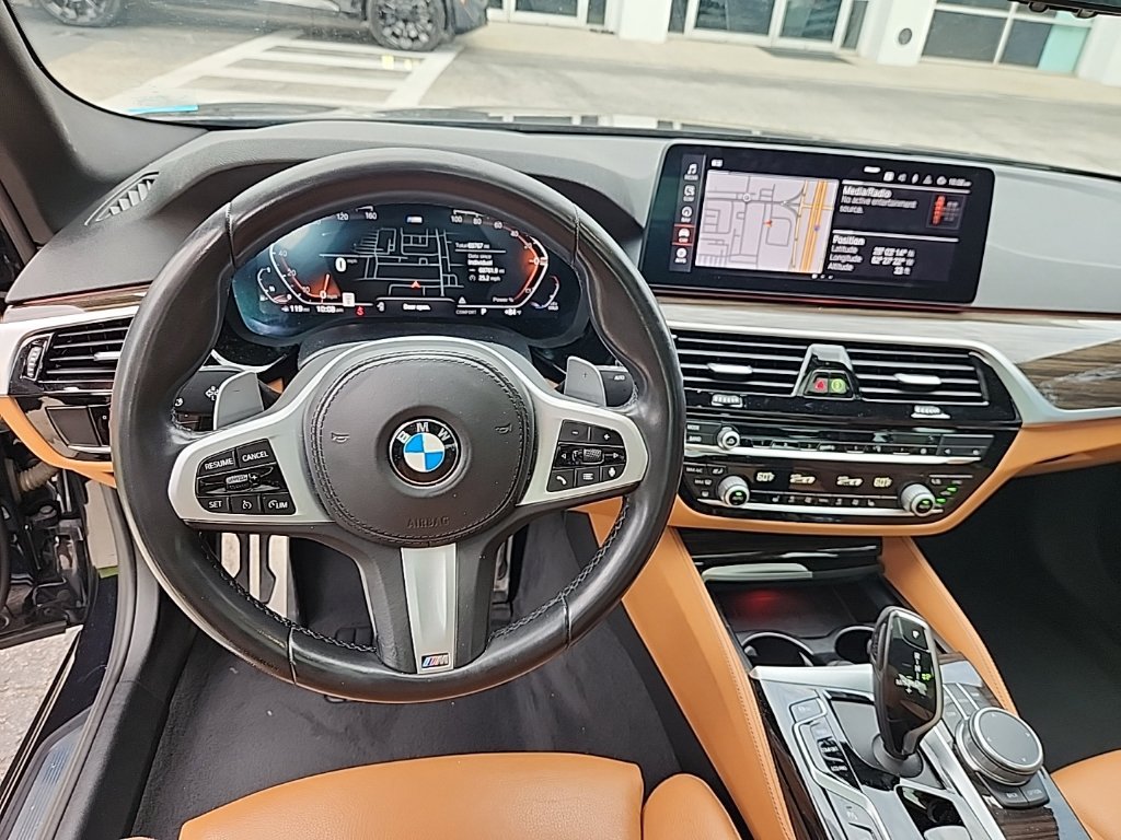 Used 2021 BMW 540i w/ M Sport Package RWD image 4