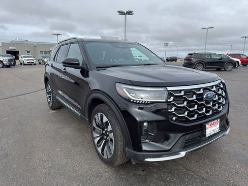 Used 2025 Ford Explorer Platinum w/ LUX Leather Package image 3