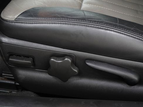 Used 2002 Chevrolet Monte Carlo SS w/ Preferred Equipment Group FWD image 16