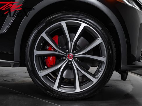 Used 2021 Jaguar F-PACE SVR AWD/4WD image 13