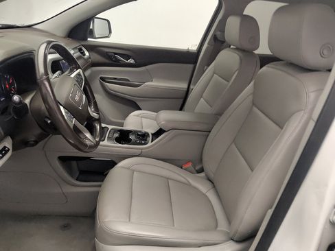 Used 2021 GMC Acadia SLT w/ Technology Package FWD image 17