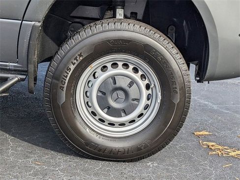 New 2024 Mercedes-Benz Sprinter 2500 image 12