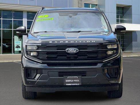 Certified 2025 Ford Expedition Active AWD/4WD image 5