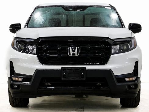 Used 2024 Honda Ridgeline Black Edition image 2