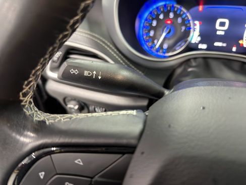 Used 2021 Chrysler Pacifica Touring w/ S Appearance Package image 29