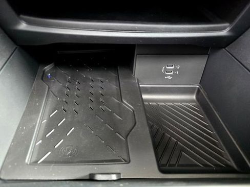 New 2026 Chrysler Pacifica Limited image 17