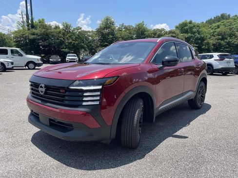 New 2026 Nissan Kicks SR FWD image 5