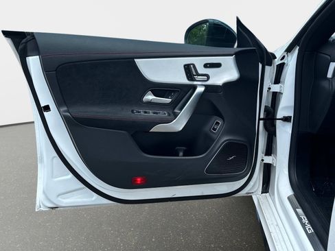 Used 2024 Mercedes-Benz CLA 35 AMG 4MATIC image 14