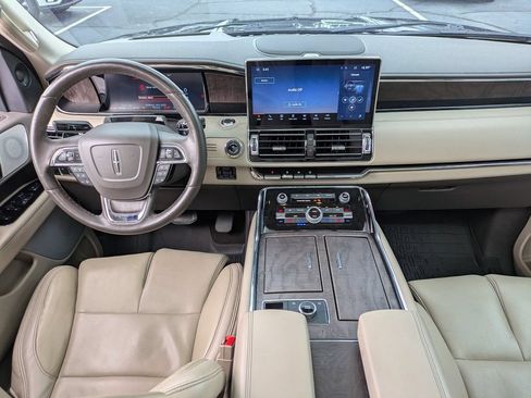 Used 2023 Lincoln Navigator L Reserve AWD/4WD image 20
