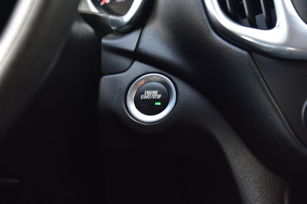 Used 2022 Chevrolet Equinox LT FWD image 29