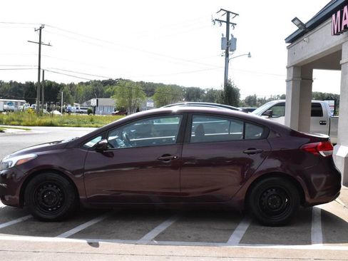 Used 2018 Kia Forte LX image 5