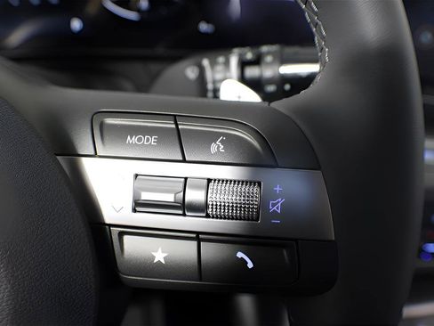 New 2025 Hyundai Kona SEL image 18