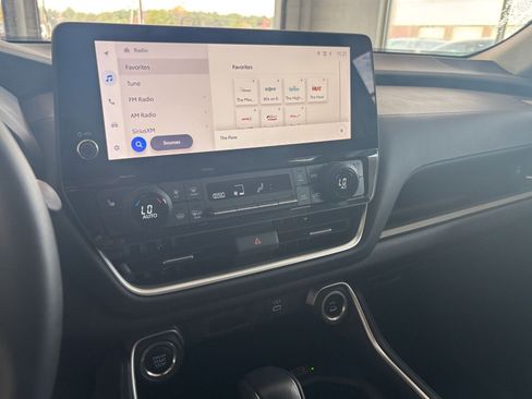 Used 2025 Toyota Grand Highlander LE image 21