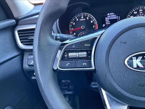 Used 2019 Kia Optima LX FWD image 16