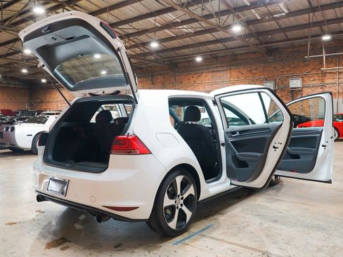 Used 2015 Volkswagen GTI S FWD image 29