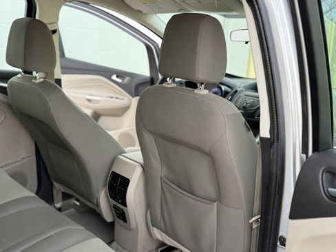 Used 2015 Ford C-MAX SE image 25