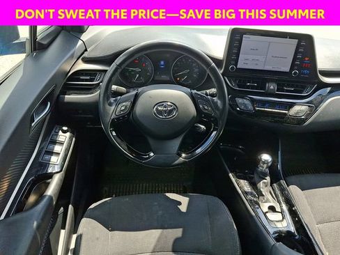 Used 2019 Toyota C-HR XLE FWD image 12
