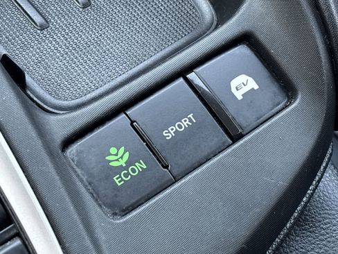Used 2020 Honda Insight Touring image 32
