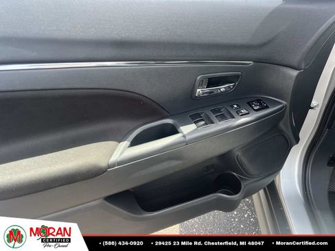 Used 2025 Mitsubishi Outlander Sport AWD image 14
