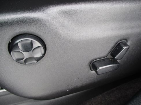 Used 2017 Dodge Durango R/T image 36