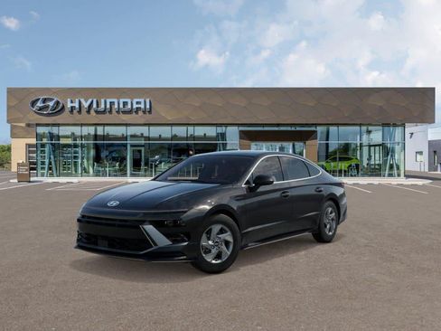Used 2026 Hyundai Sonata SE FWD image 1