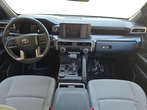Used 2025 Toyota 4Runner SR5 RWD image 9