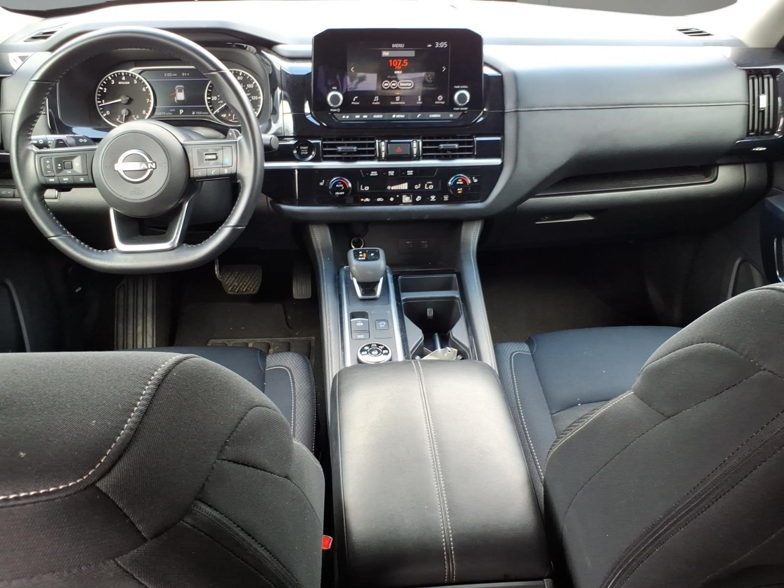 Used 2025 Nissan Pathfinder SV AWD/4WD image 6