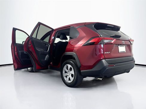 Used 2025 Toyota RAV4 LE FWD image 39