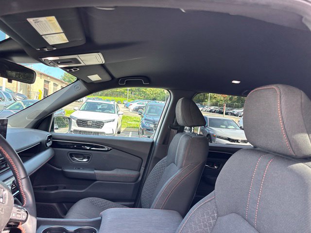 Used 2026 Honda Pilot Sport image 5
