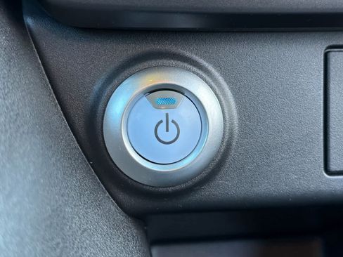 Used 2022 Nissan Leaf S image 24