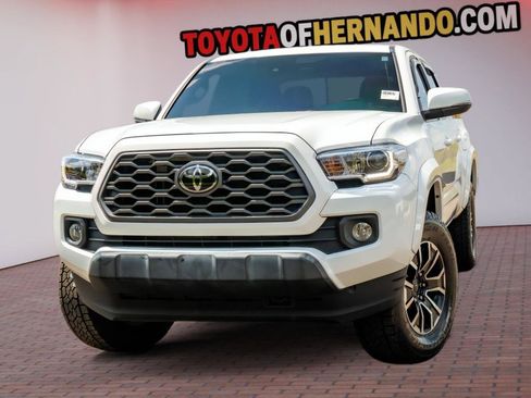 Used 2020 Toyota Tacoma TRD Sport w/ Technology Package AWD/4WD image 1